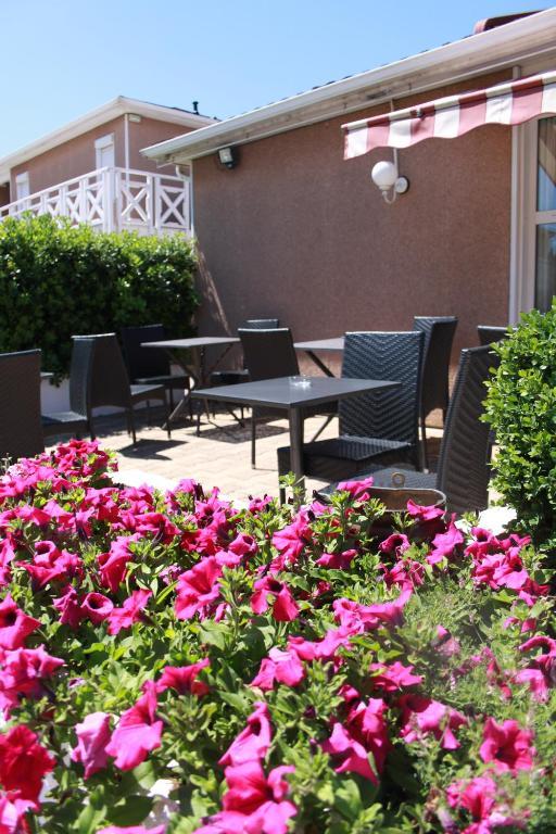 Fasthotel Nimes Кесарг Екстериор снимка