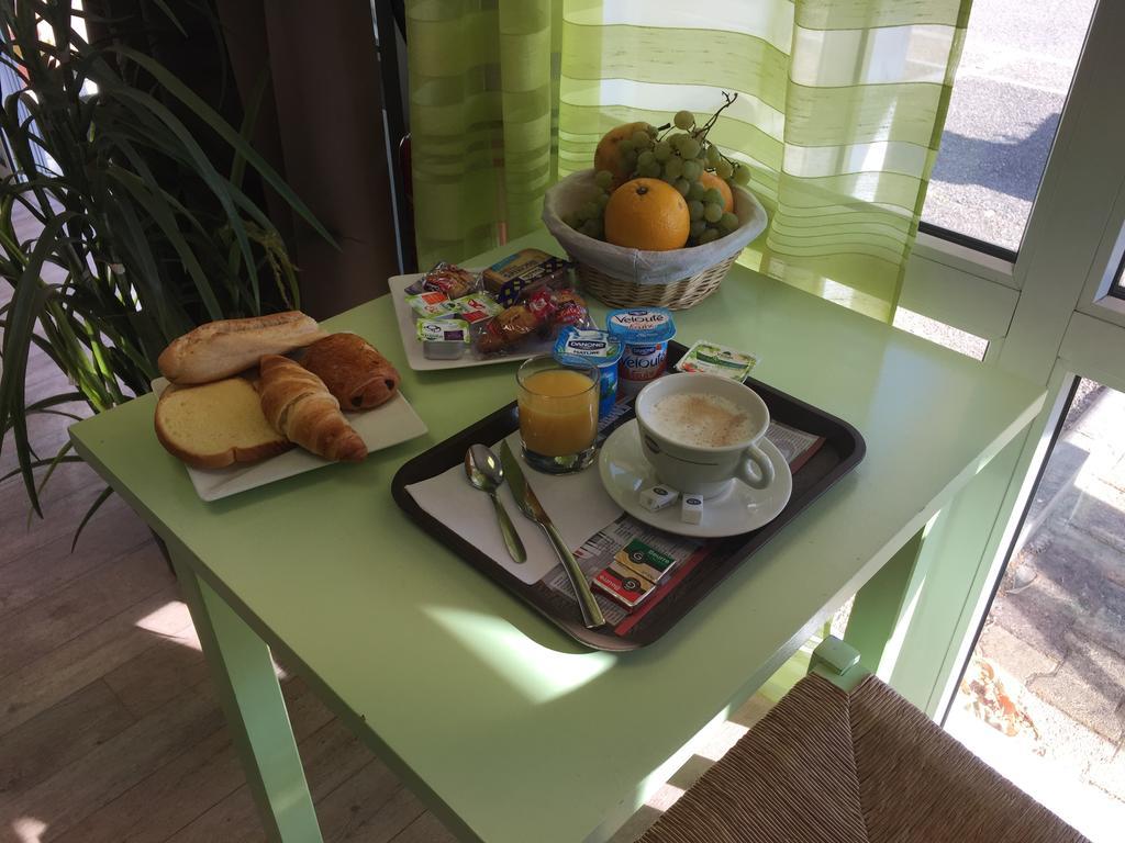Fasthotel Nimes Кесарг Екстериор снимка